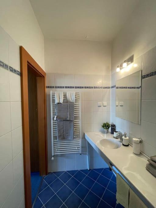 Apartman Obchodna Bratislava Exterior foto